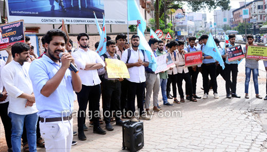 Cfi protest  6